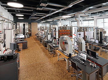 Laboratory for materials and components testing
