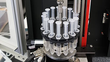 Serial and parallel tests on syringe systems