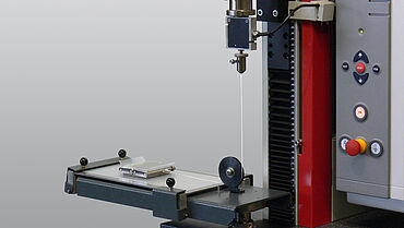 Dispositivo de ensayo para determinación del coeficiente de fricción en láminas plásticas según ISO 8295, ASTM D1894