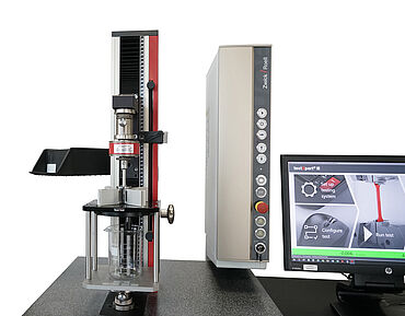 Materials testing in cleanroom environments: Application example for determining the glide force/breakaway force on carpules with the cleanroom-compatible zwickiLine materials testing machine