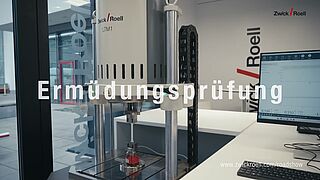 ZwickRoell Roadshow-Truck Kunststoffprüfung