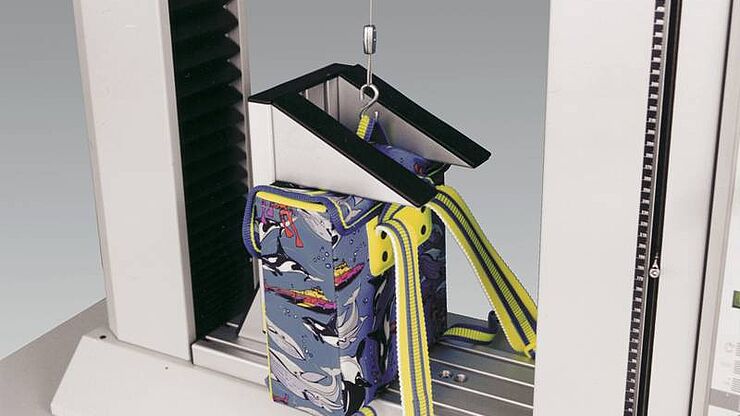 Plastics component testing | ZwickRoell