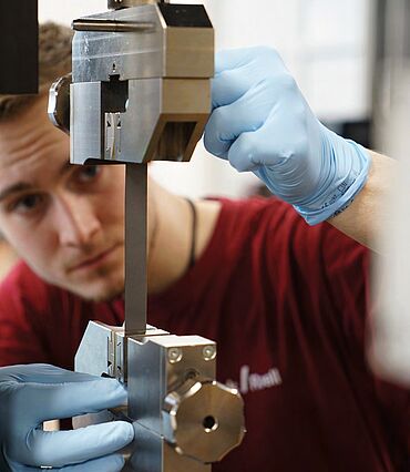 Battery testing: tensile test on separator film with the scope of lithium-ion battery testing / electric vehicle battery testing