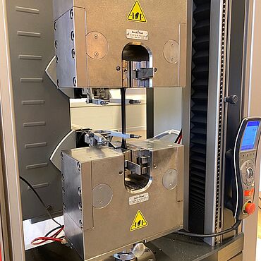 Zugversuch mit Z020 Prüfmaschine