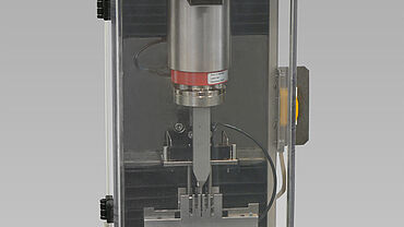 Fixture for flexure tests on ceramics to EN 843-1, specimen shape A and B as well as ISO 6872