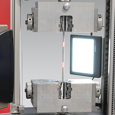 Strain measurement with laserXtens