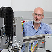 Contact voor geautomatiseerd testen van schuim