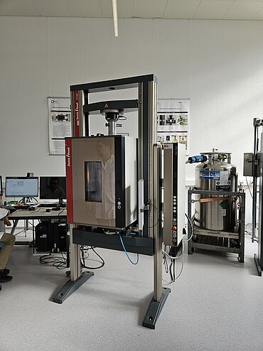 Universalprüfmaschine AllroundLine Z100 für Zugversuche an Metallen