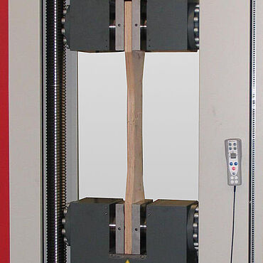 ZwickRoell testing solutions for tests on wood