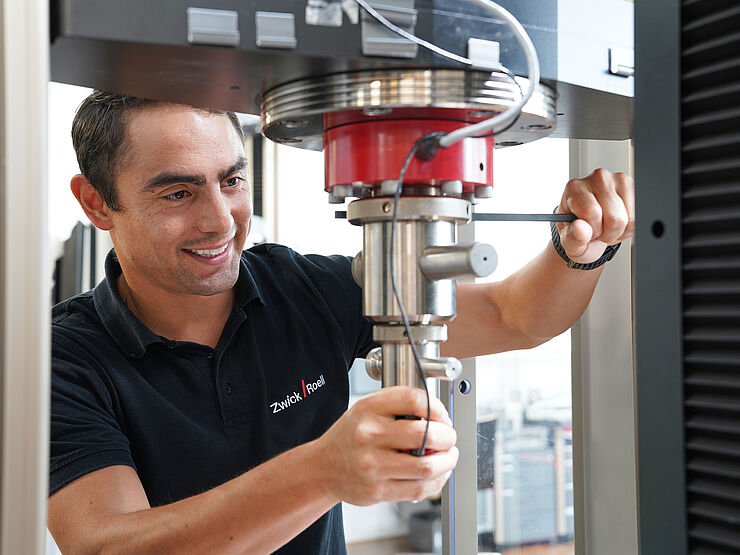 ZwickRoell Services | ZwickRoell