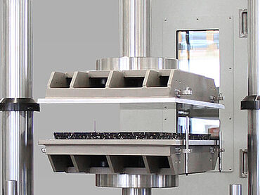 Dynamische Prüfung von Trittschallplatten