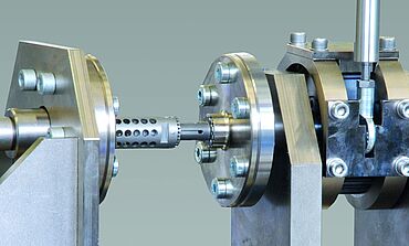 Fixture for torsion tests on vertebral replacement