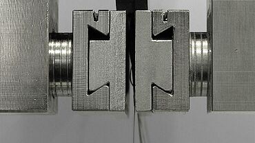 Auszugsversuch an Reifencorden