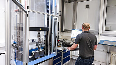 Quality testing at Gardena with ZwickRoell materials testing machine AllroundLine Z050