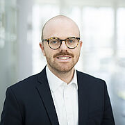 Simon Vitzthum Branchenexperte Automotive & E-Mobility