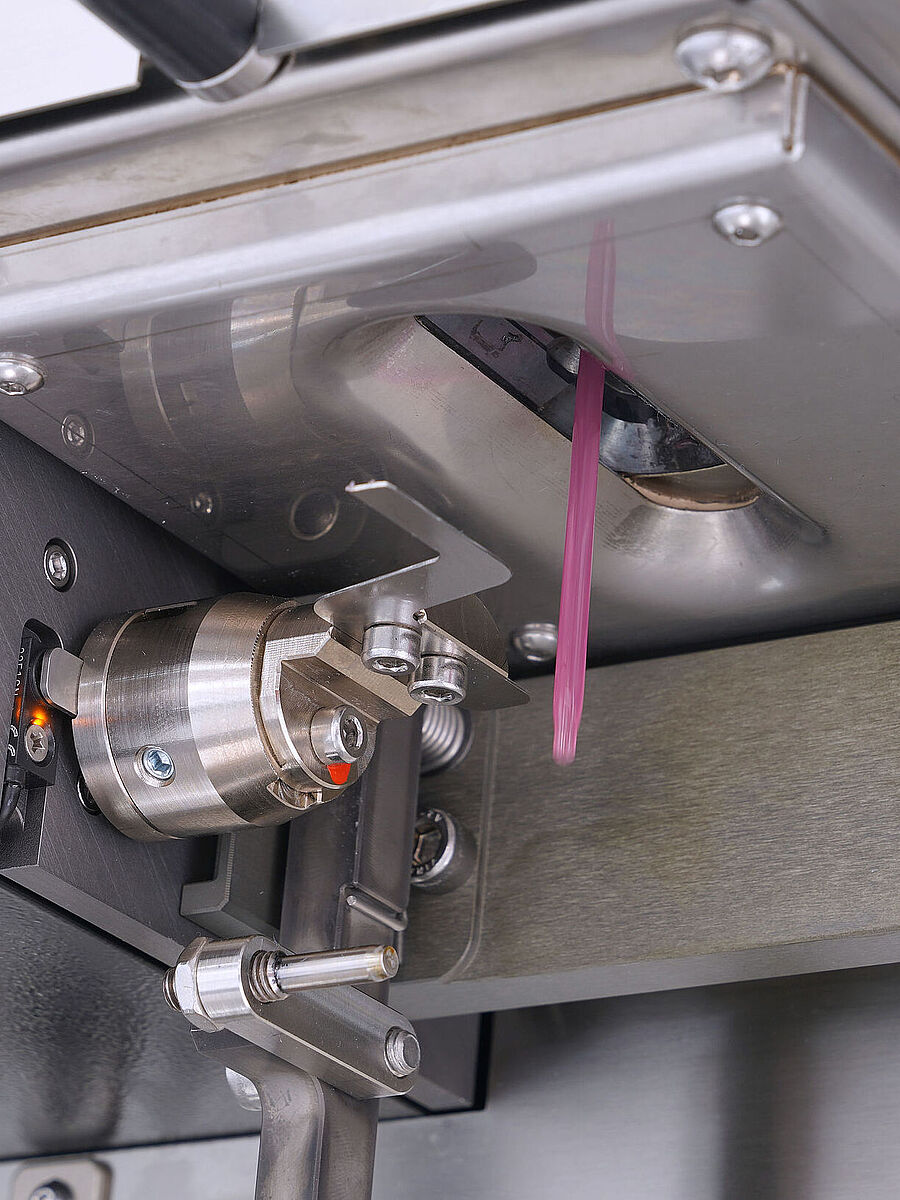 ASTM D1238 | ASTM D3364： MFR与MVR塑料 | ZwickRoell