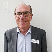 Dr. Hans G. Severin