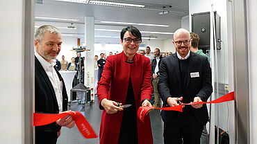 Церемония открытия лаборатории фирмы ZwickRoell для испытаний аккумуляторов
