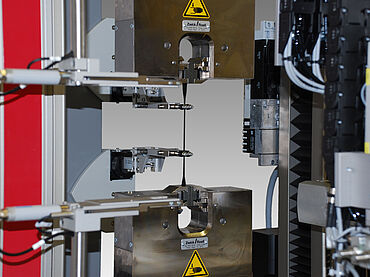 ISO 37 / DIN 50534: Automatisierter Zugversuch