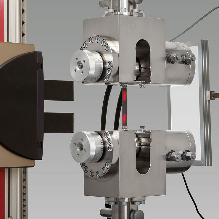 Thin Metal R Testing Tests on thin sheet and strips | ZwickRoell