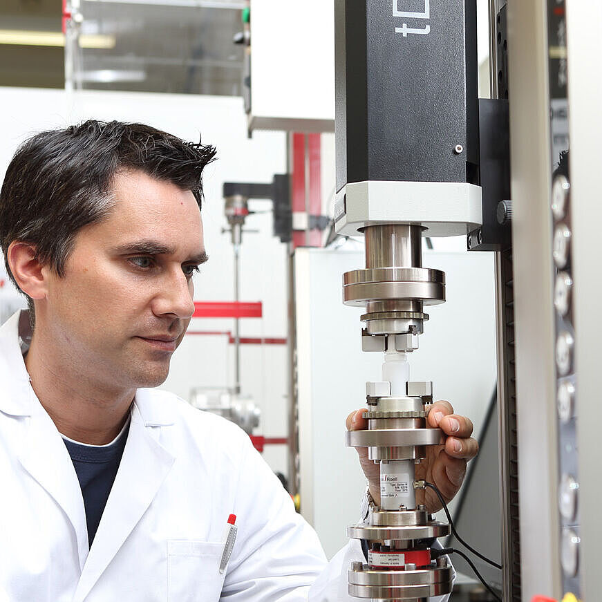 Torsion Testers: Torsion Test & Testing Machines | ZwickRoell