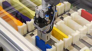 Prove automatizzate su materiali da stampaggio in plastica