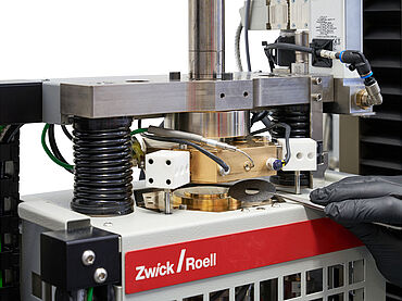 Testen van brandstofcellen: multifunctionele karakterisatie van gasdiffusielagen met de ZwickRoell Multifunctional Cell Component Analyzer (MCCA) (gedetailleerd beeld)