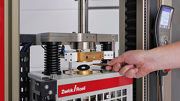 Multifunktionale Analyse beschichteter Elektroden und prototypischer Zellstacks (jelly rolls) mit MCCA