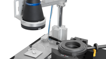 Hole expansion test to ISO 16630: an optical system detects cracks in the specimen during the test and determines the start and end diameter.