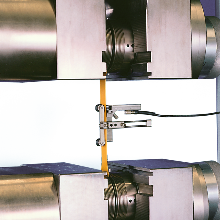 Strain gauge clipon extensometer ZwickRoell