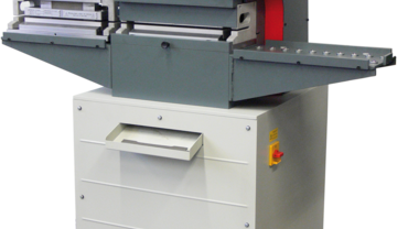 Probenstanze mit C-Form (M-Cut 65)