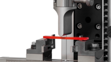 ZwickRoell flexure test kit for the 3-point bend test to ASTM D790