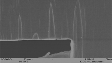 ZHN/SEM: Experimentos de tenacidad a la fractura en tungsteno