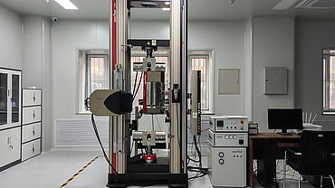 Máquina de ensayo Z250 SH AllroundLine para ensayos de tracción a alta temperatura hasta 1.200 °C