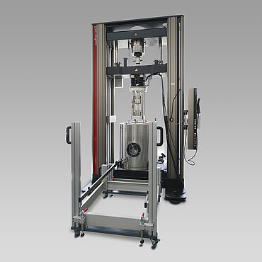 Ensaio criogênico: ensaio de tração estático com máquina para ensaios criogênicos Fmax 100 kN com criostato de submersão de nitrogênio