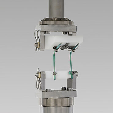 ASTM F2706: Статическое испытание имплантатов позвоночника на растяжение/изгиб