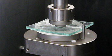 ISO 614標準A和B的鋼化安全玻璃的沖壓測試