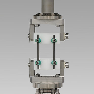 ASTM F1717에 따른 척추용 스크류 및 막대 시스템의 시험 고정장치 인장/굽힘